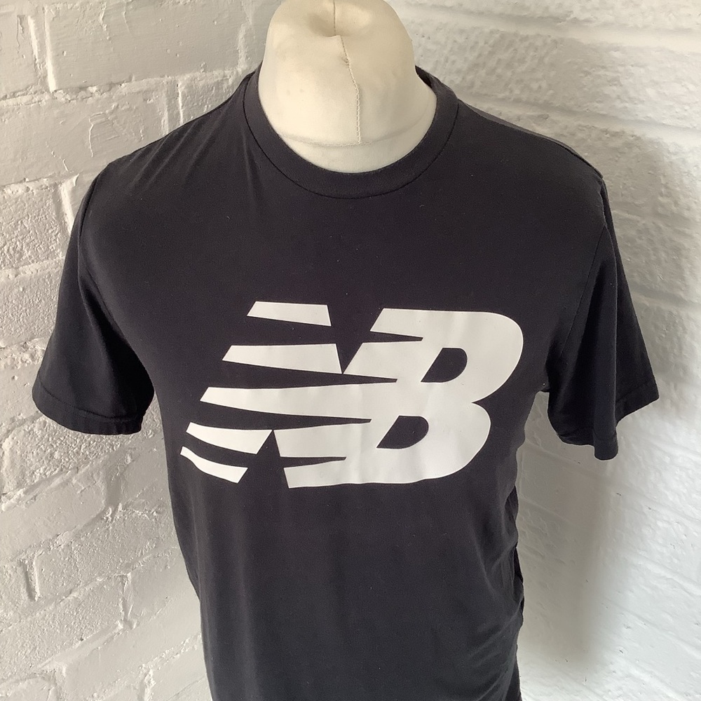 New Balance Crew Neck T Shirt - Size M - Black & White - Cotton - P2P 21” - Picture 2 of 7